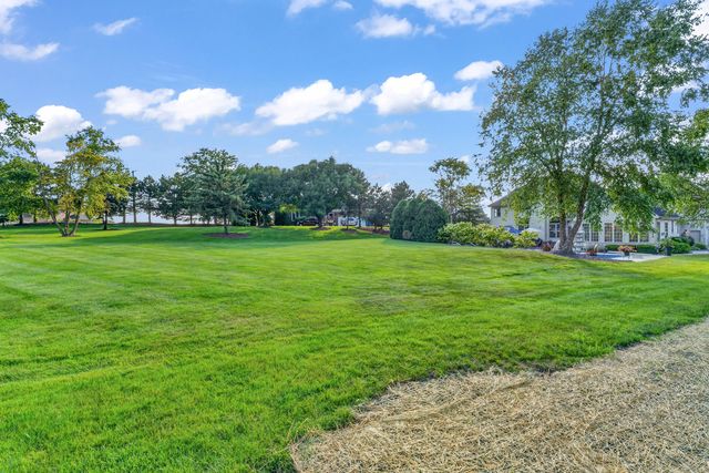 9241 Ruth Court, St. John, IN 46373