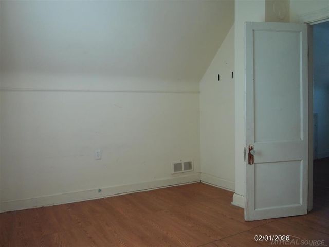 25627 Paige Street, Roseville, MI 48066