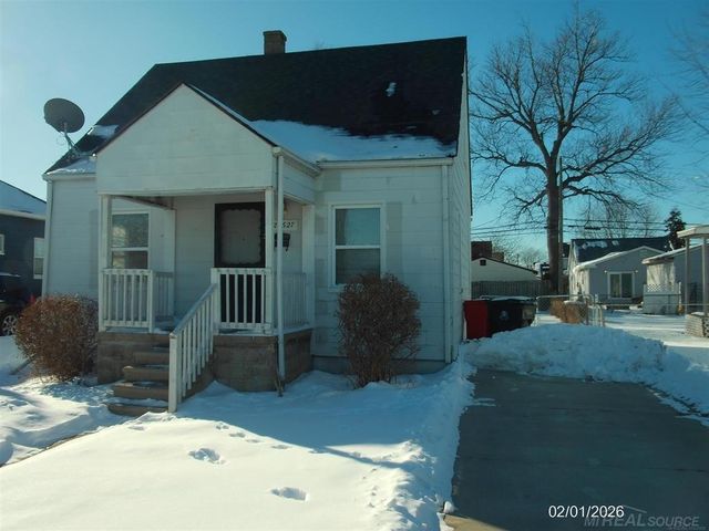 25627 Paige Street, Roseville, MI 48066