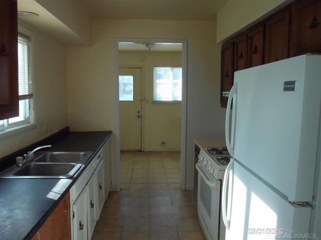 25627 Paige Street, Roseville, MI 48066