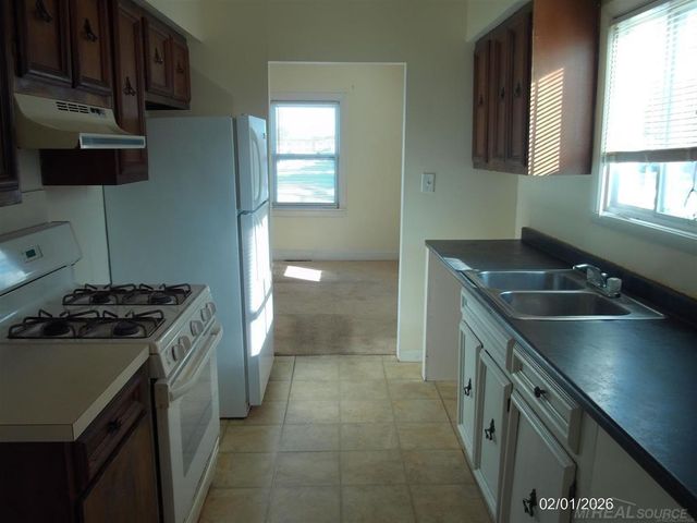 25627 Paige Street, Roseville, MI 48066