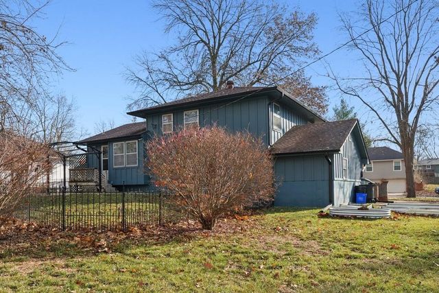 506 S Adams Street, Raymore, MO 64083