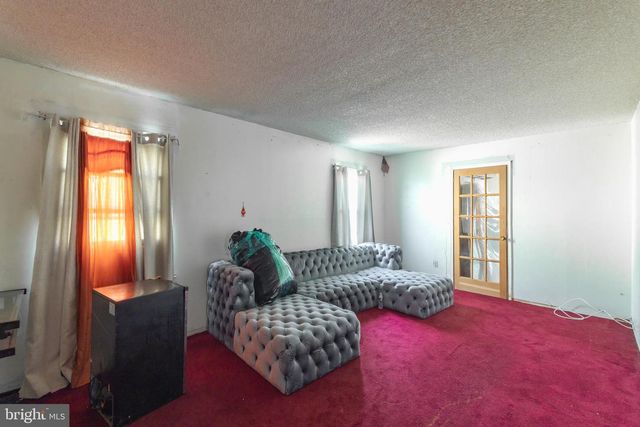 18 BENDIX LN, Willingboro, NJ 08046