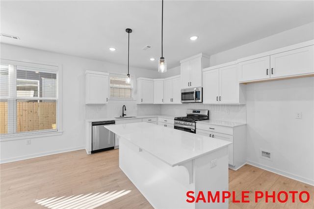 6008 SW Omaha Avenue, Bentonville, AR 72713