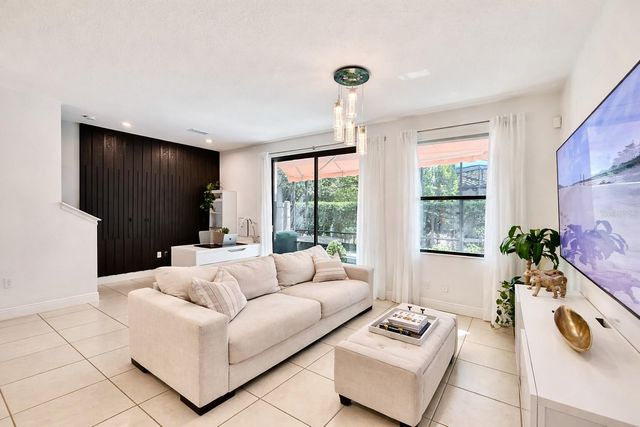 8458 KELSALL DRIVE, Orlando, FL 32832