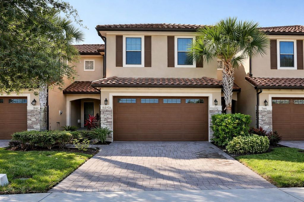 8458 KELSALL DRIVE, Orlando, FL 32832