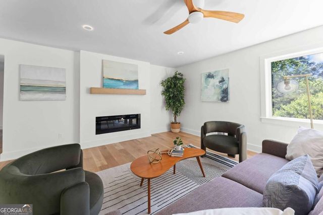 1679 Oak Lane NE, Atlanta, GA 30329