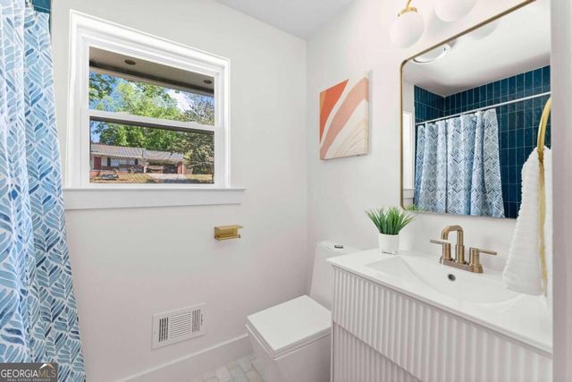 1679 Oak Lane NE, Atlanta, GA 30329