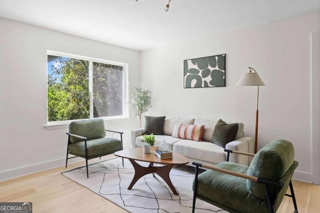 1679 Oak Lane NE, Atlanta, GA 30329