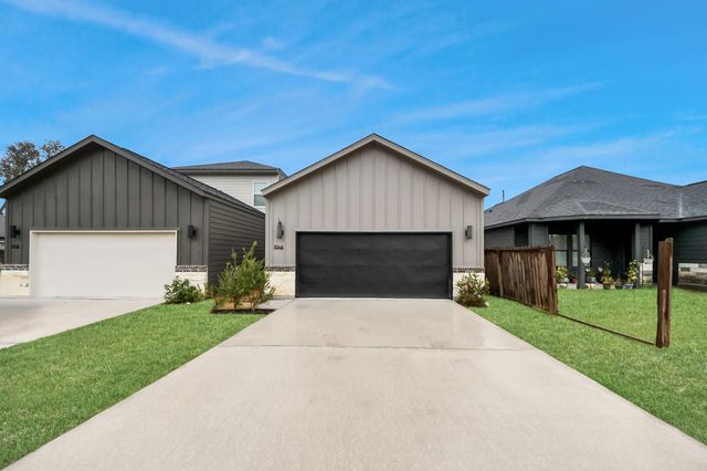 954 Junell Street A, Houston, TX 77088