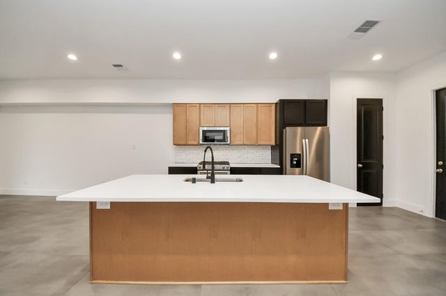 954 Junell Street A, Houston, TX 77088