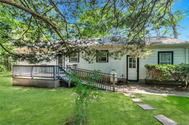 62 Squires Avenue, East Quogue, NY 11942