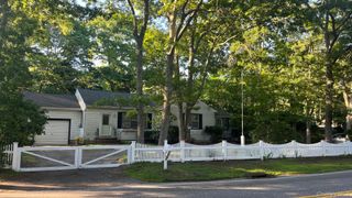 62 Squires Avenue, East Quogue, NY 11942