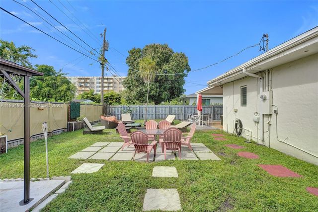 7544 Adventure Ave, North Bay Village, FL 33141