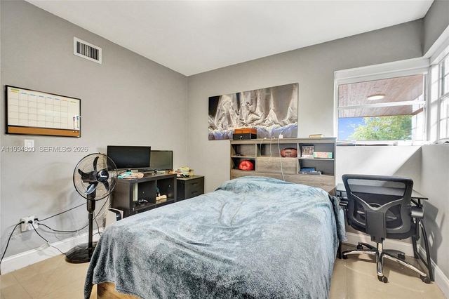 7544 Adventure Ave, North Bay Village, FL 33141