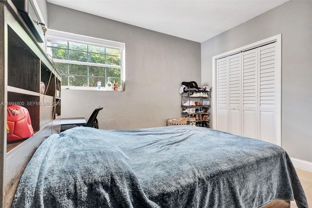 7544 Adventure Ave, North Bay Village, FL 33141