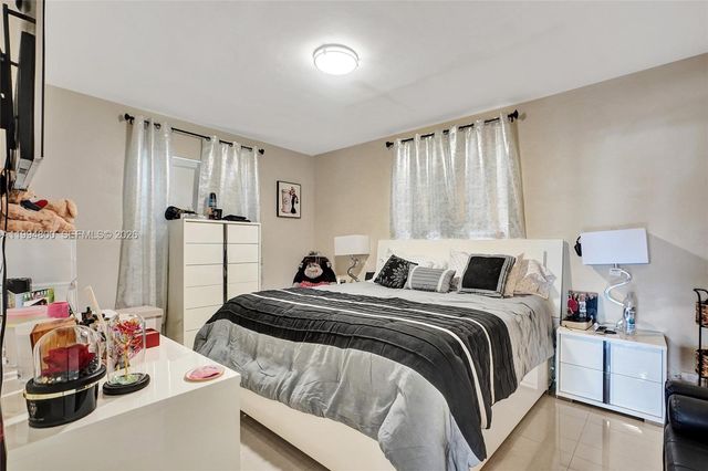 7544 Adventure Ave, North Bay Village, FL 33141