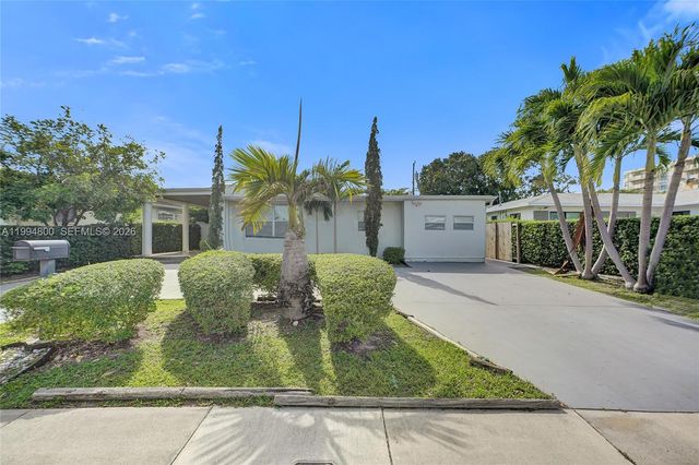 7544 Adventure Ave, North Bay Village, FL 33141