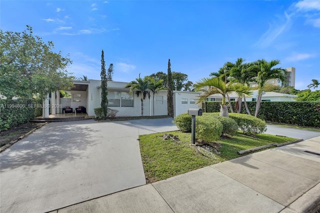 7544 Adventure Ave, North Bay Village, FL 33141