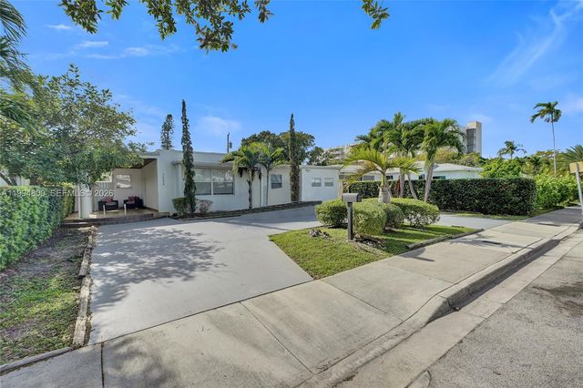 7544 Adventure Ave, North Bay Village, FL 33141