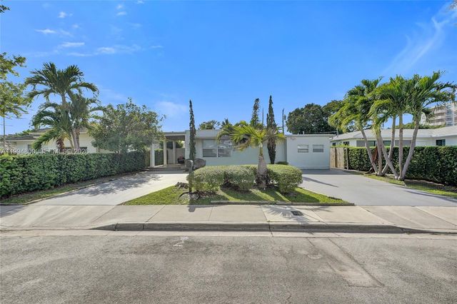 7544 Adventure Ave, North Bay Village, FL 33141