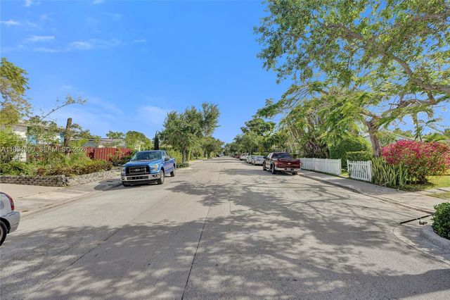 7544 Adventure Ave, North Bay Village, FL 33141