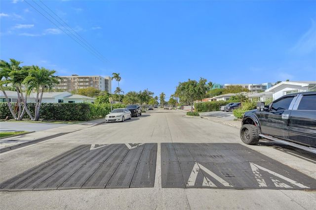 7544 Adventure Ave, North Bay Village, FL 33141