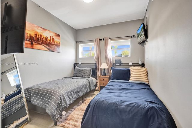 7544 Adventure Ave, North Bay Village, FL 33141