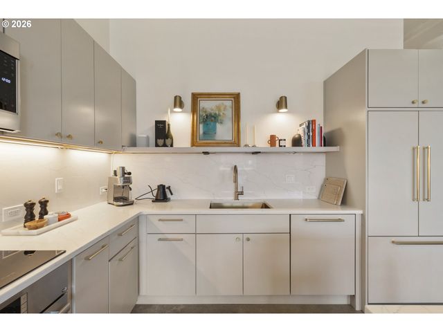 1314 Nw IRVING St 505, Portland, OR 97209