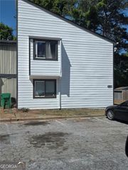6022 Regent Manor, Lithonia, GA 30058