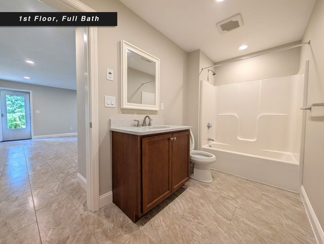 17 Deane St A, Wareham, MA 02571