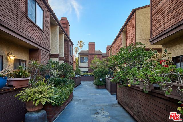 12601 Matteson Avenue 7, Los Angeles, CA 90066