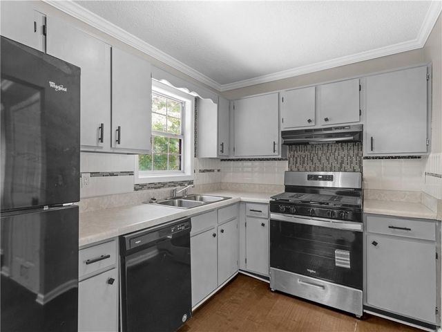 225 Hampton Drive, Dallas, GA 30132