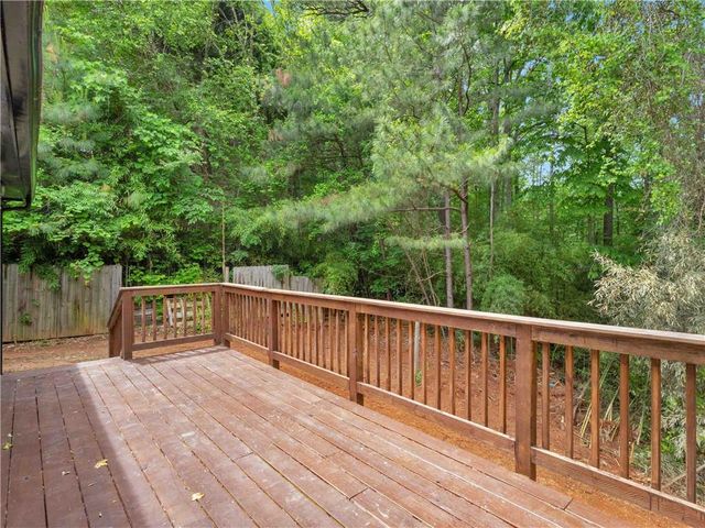 225 Hampton Drive, Dallas, GA 30132