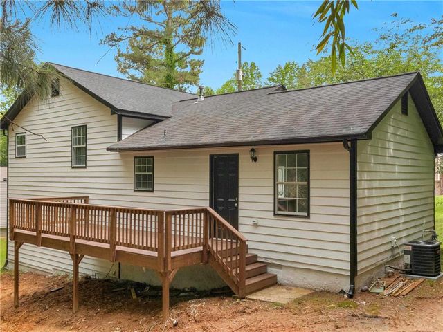225 Hampton Drive, Dallas, GA 30132