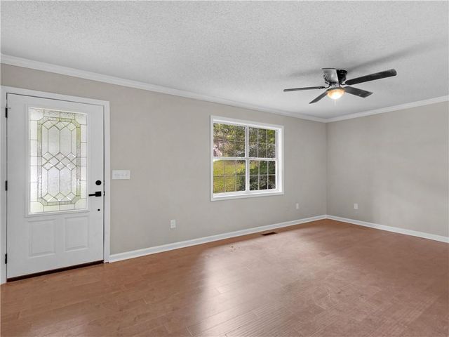 225 Hampton Drive, Dallas, GA 30132