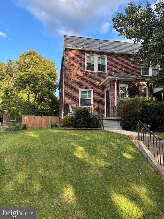 4653 HARCOURT RD, Baltimore, MD 21214