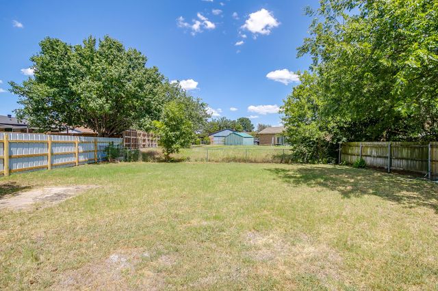 7805 Evening Star Drive, Fort Worth, TX 76133