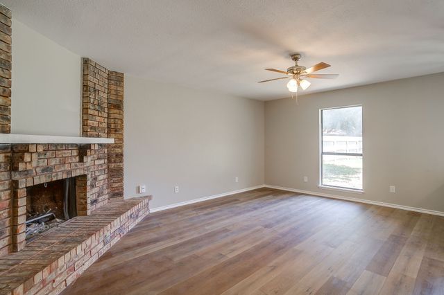 7805 Evening Star Drive, Fort Worth, TX 76133