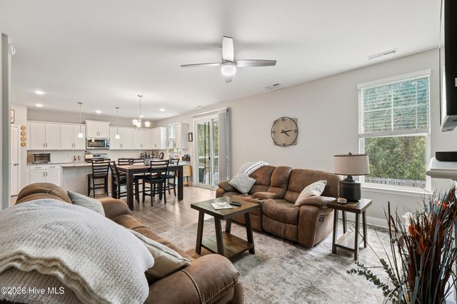 1005 Terraces Lane, Hampstead, NC 28443