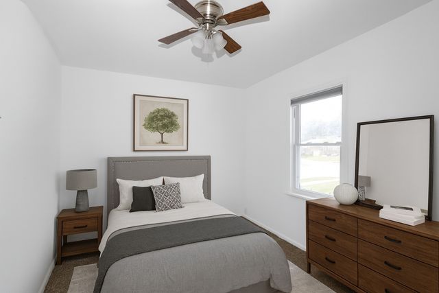 235 N ARDMORE Avenue, Villa Park, IL 60181