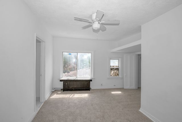 235 N ARDMORE Avenue, Villa Park, IL 60181