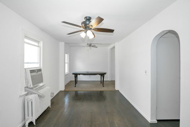 235 N ARDMORE Avenue, Villa Park, IL 60181