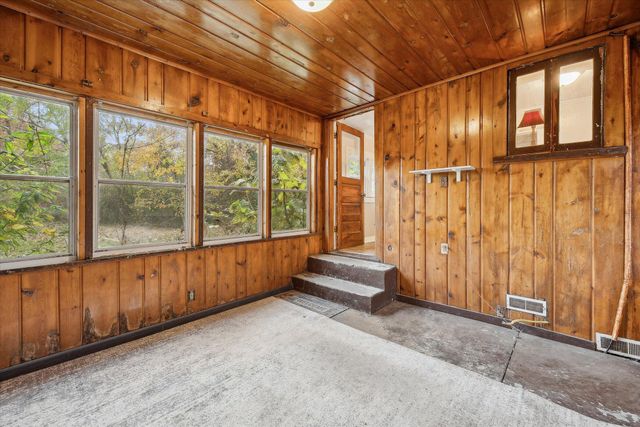 413 Seventh Street, Michigan Center, MI 49254