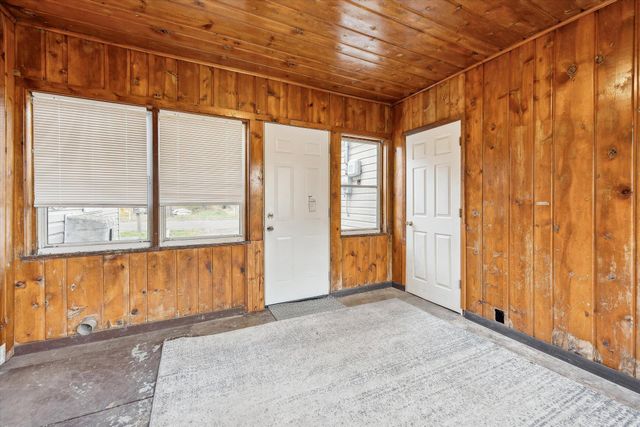 413 Seventh Street, Michigan Center, MI 49254