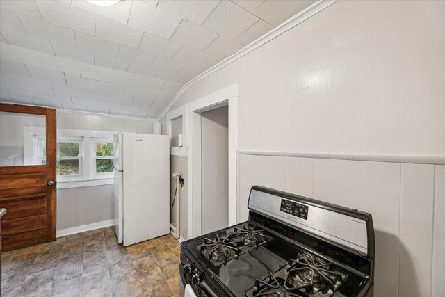 413 Seventh Street, Michigan Center, MI 49254