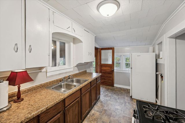 413 Seventh Street, Michigan Center, MI 49254