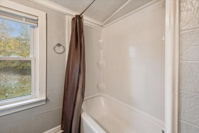 413 Seventh Street, Michigan Center, MI 49254