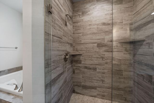 2695 NW 23rd 60, Redmond, OR 97756