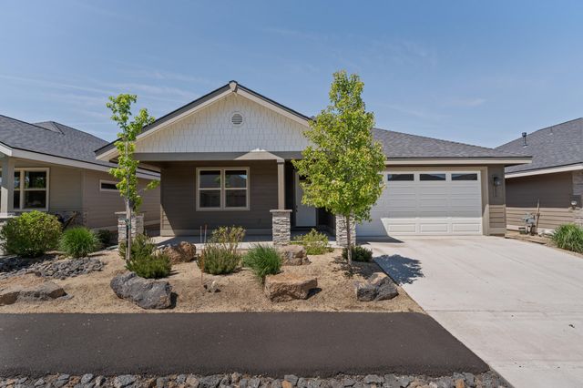 2695 NW 23rd 60, Redmond, OR 97756